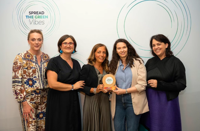 莹特丽集团荣获欧莱雅“绿色风尚奖”：以多元包容实践，共塑可持续未来